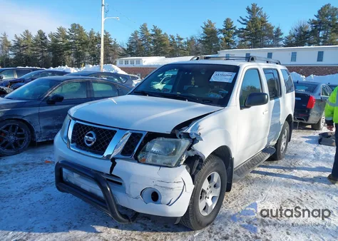 2011 Nissan Pathfinder S z USA, uszkodzony, nr VIN 5N1AR1NB6BC630824